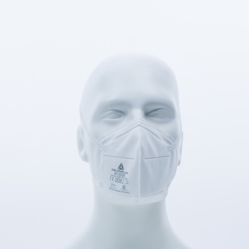 Jednorazová dýchacia maska P2 bez ventilu, vertikálne sklady, vybavená vnútornou komfortnou penou